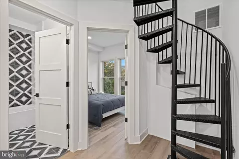 256 15th St SE #7, Washington, DC 20003 photo 33