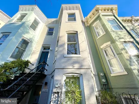 208 6th St SE, Washington, DC 20003