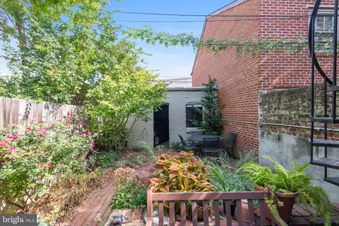 114 6th St SE, Washington, DC 20003 photo 6