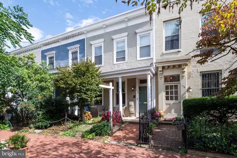 114 6th St SE, Washington, DC 20003