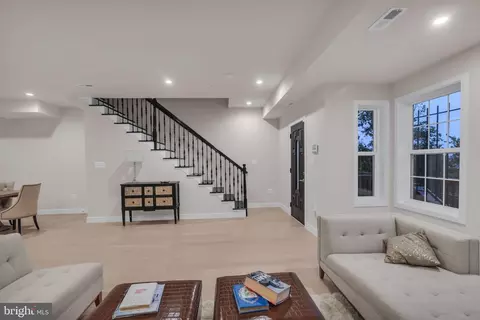 1621 V St SE, Washington, DC 20020 photo 14