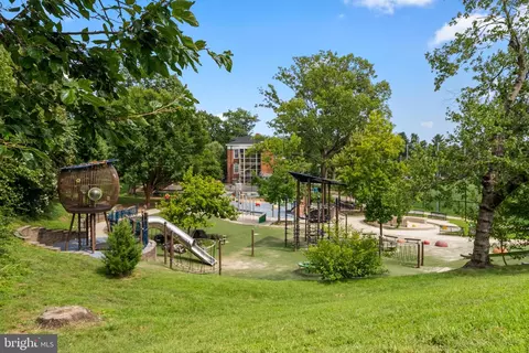 2317 37th St NW, Washington, DC 20007 photo 37
