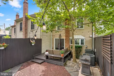 2317 37th St NW, Washington, DC 20007 photo 31