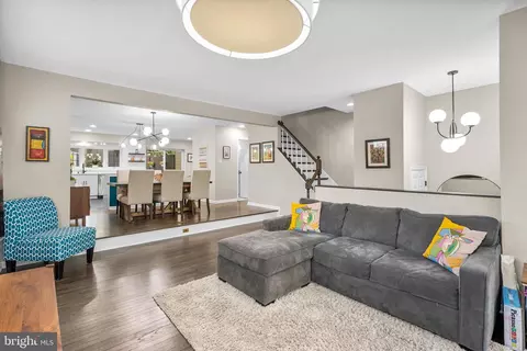 2317 37th St NW, Washington, DC 20007 photo 3