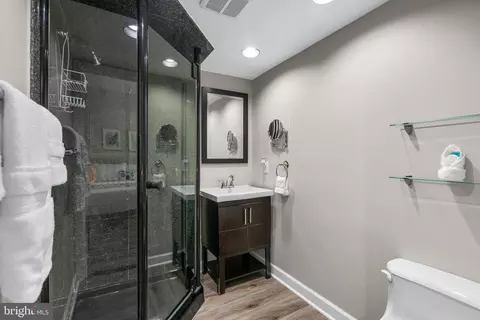 2317 37th St NW, Washington, DC 20007 photo 25