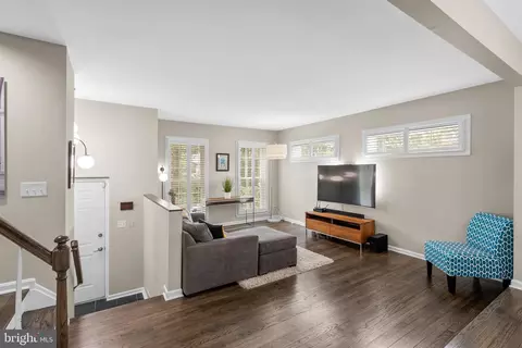 2317 37th St NW, Washington, DC 20007 photo 2