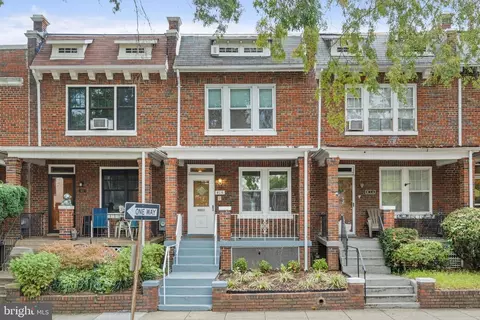 414 23rd Pl NE, Washington, DC 20002