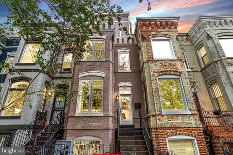 727 6th St NE, Washington, DC 20002 photo 1