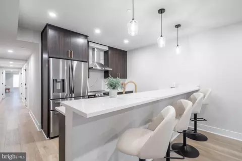 753 Columbia Rd NW # 1, Washington, DC 20001