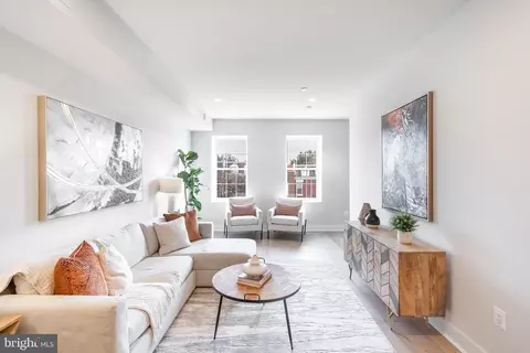 753 Columbia Rd NW # 3, Washington, DC 20001