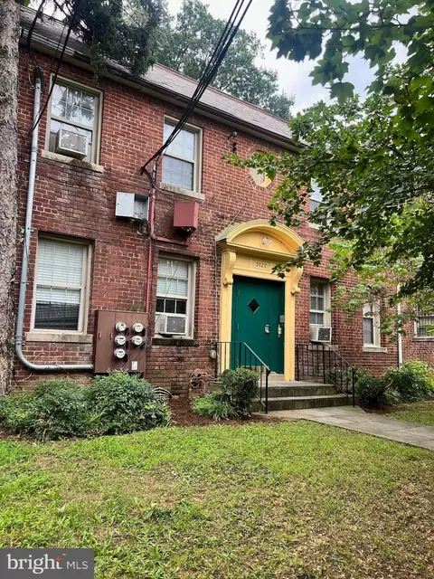 3927 9th St NE, Washington, DC 20017