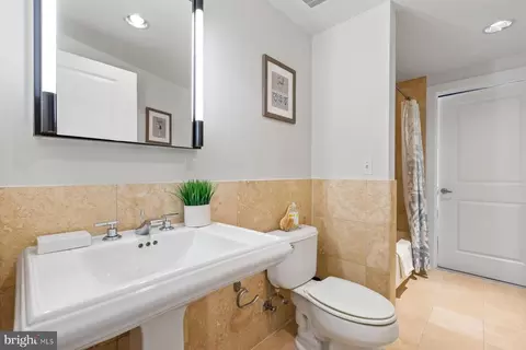 2301 Champlain St NW #101, Washington, DC 20009 photo 20