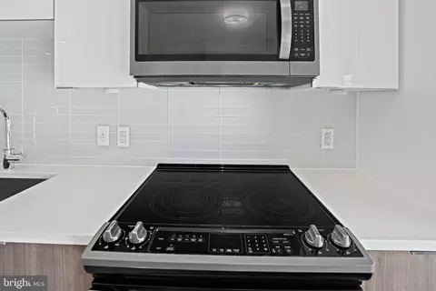 911 2nd St NE #305, Washington, DC 20002 photo 7