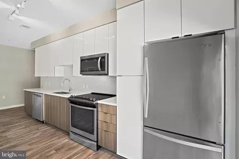 911 2nd St NE #305, Washington, DC 20002 photo 6