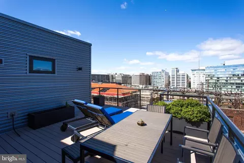 911 2nd St NE #305, Washington, DC 20002 photo 23