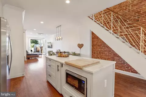 1215 Oates St NE, Washington, DC 20002 photo 10