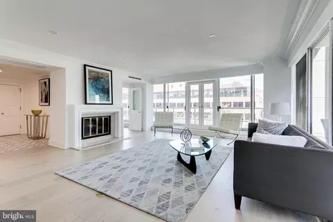3030 K St NW #101, Washington, DC 20007