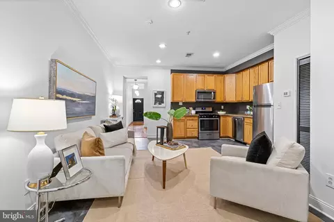 711 Irving St NE #1, Washington, DC 20017