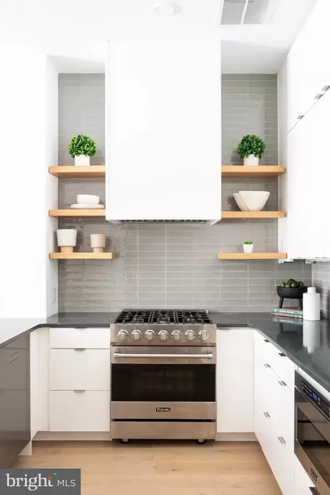 1719 T St NW #2, Washington, DC 20009 photo 9