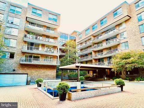 4100 Cathedral Ave NW #508, Washington, DC 20016
