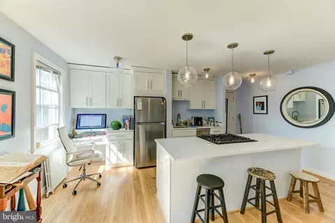 4581 Macarthur Blvd NW #301, Washington, DC 20007