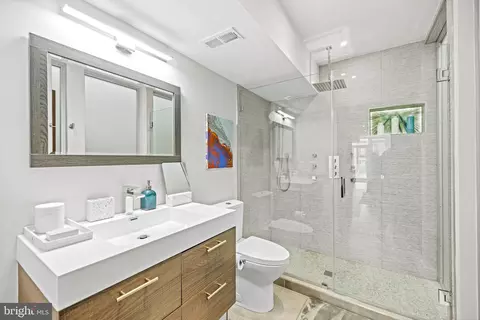 3722 R St NW, Washington, DC 20007 photo 49