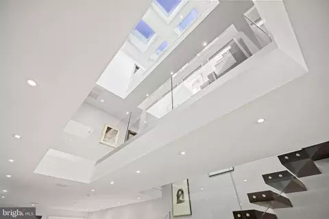 3722 R St NW, Washington, DC 20007 photo 10