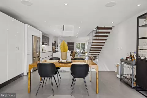 3722 R St NW, Washington, DC 20007 photo 12