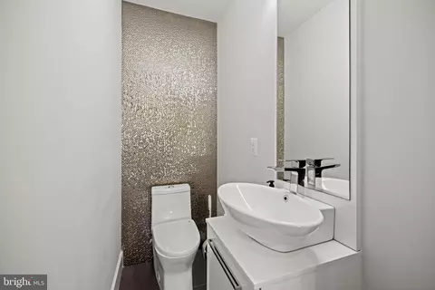 3722 R St NW, Washington, DC 20007 photo 6