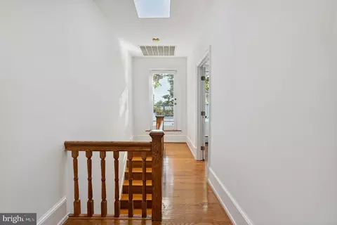 214 4th St SE, Washington, DC 20003 photo 44