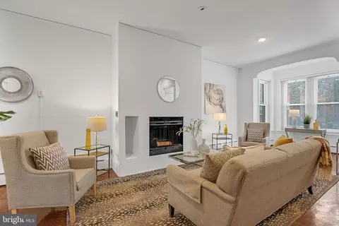 214 4th St SE, Washington, DC 20003 photo 4