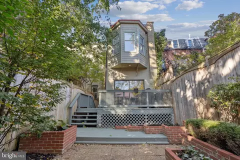 214 4th St SE, Washington, DC 20003 photo 49