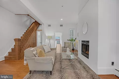 214 4th St SE, Washington, DC 20003 photo 2