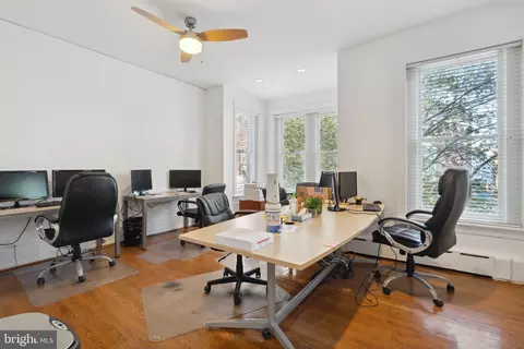 214 4th St SE, Washington, DC 20003 photo 31