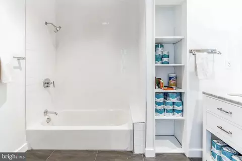 214 4th St SE, Washington, DC 20003 photo 30