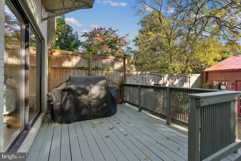 214 4th St SE, Washington, DC 20003 photo 17