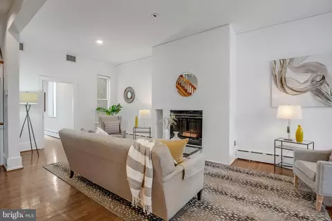 214 4th St SE, Washington, DC 20003 photo 3