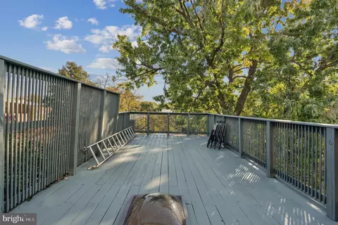 214 4th St SE, Washington, DC 20003 photo 45