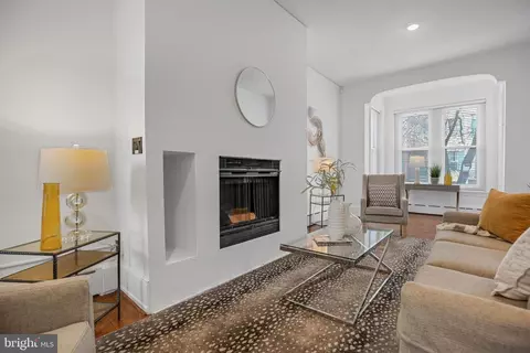 214 4th St SE, Washington, DC 20003 photo 5