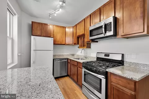 2 17th St SE #201, Washington, DC 20003 photo 12