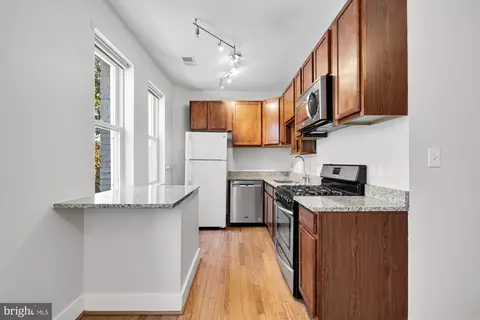 2 17th St SE #201, Washington, DC 20003 photo 11