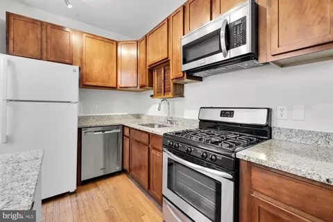 2 17th St SE #201, Washington, DC 20003 photo 10