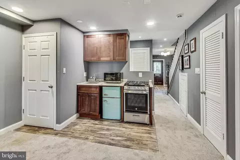 416 SE 4th St SE, Washington, DC 20003 photo 8