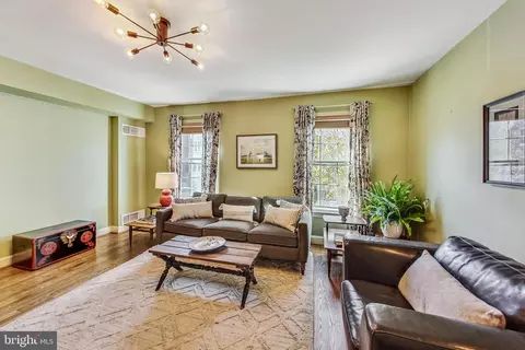 416 SE 4th St SE, Washington, DC 20003 photo 18
