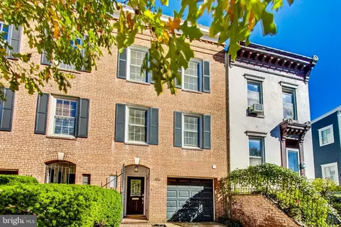 416 SE 4th St SE, Washington, DC 20003 photo 2