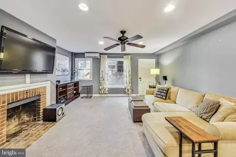 416 SE 4th St SE, Washington, DC 20003 photo 6