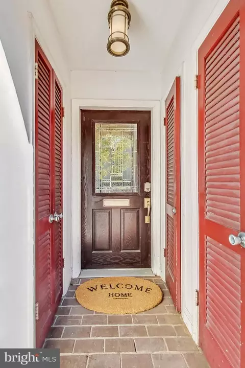 416 SE 4th St SE, Washington, DC 20003 photo 4