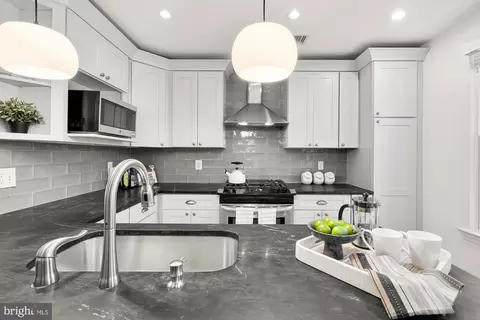 416 6th St NE, Washington, DC 20002 photo 17