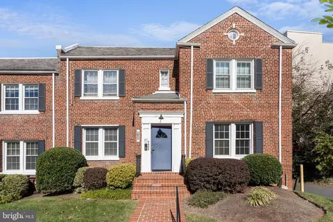 921 Randolph St NW #B, Washington, DC 20011