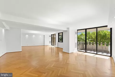700 New Hampshire Ave NW #321, Washington, DC 20037